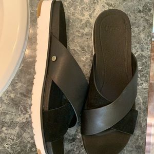 Brand new Ugg sandals, never worn